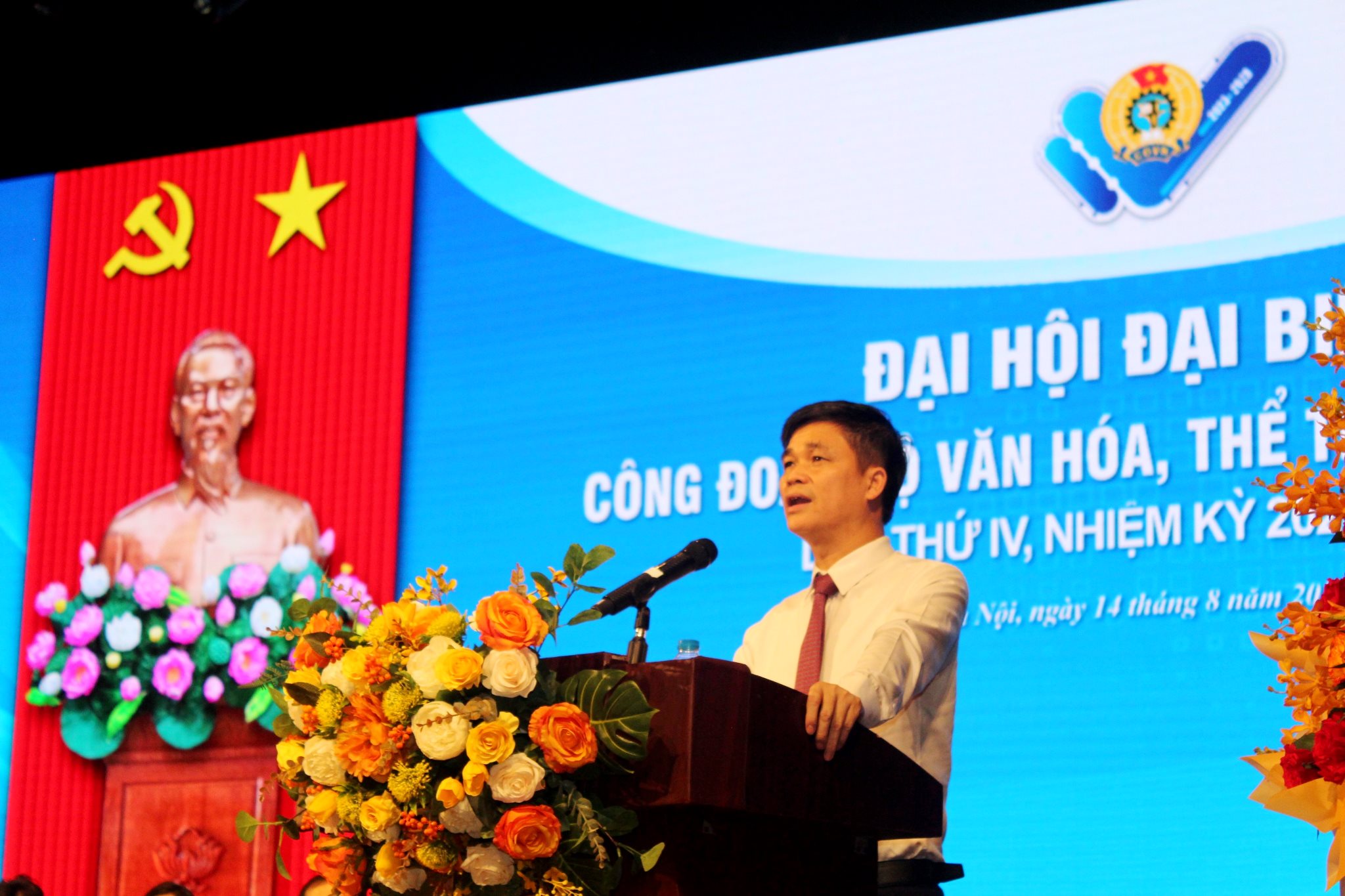 Chủ tịch Công đoàn Viên chức Việt Nam Ngọ Duy Hiểu phát biểu chỉ đạo Đại hội